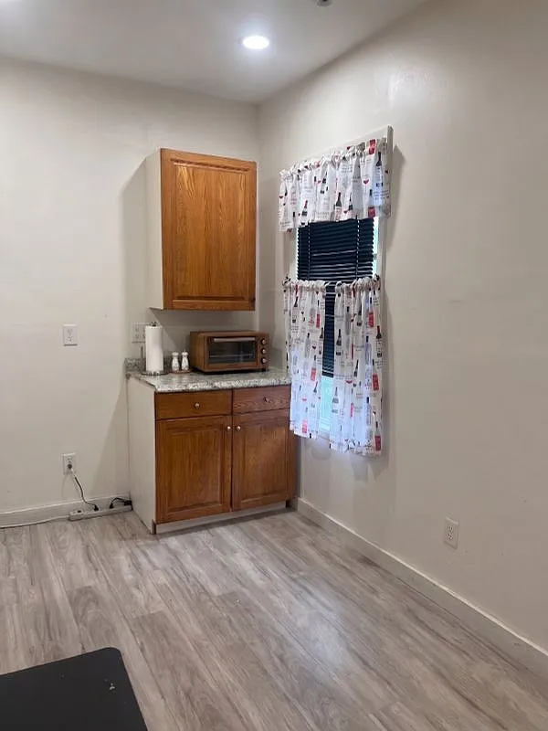 2 bed, 1.0 bath, 765 sqft, $2,650 — Photo 4