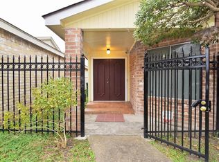 6415 Briar Terrace Dr, Houston, TX 77072