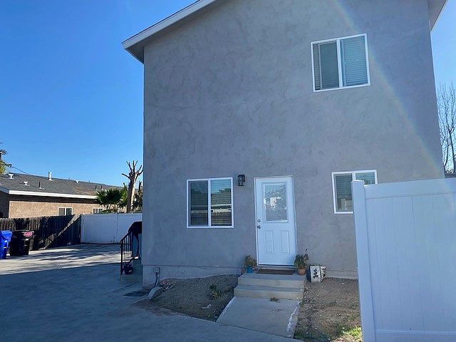 2nd image of 5035 63rd St