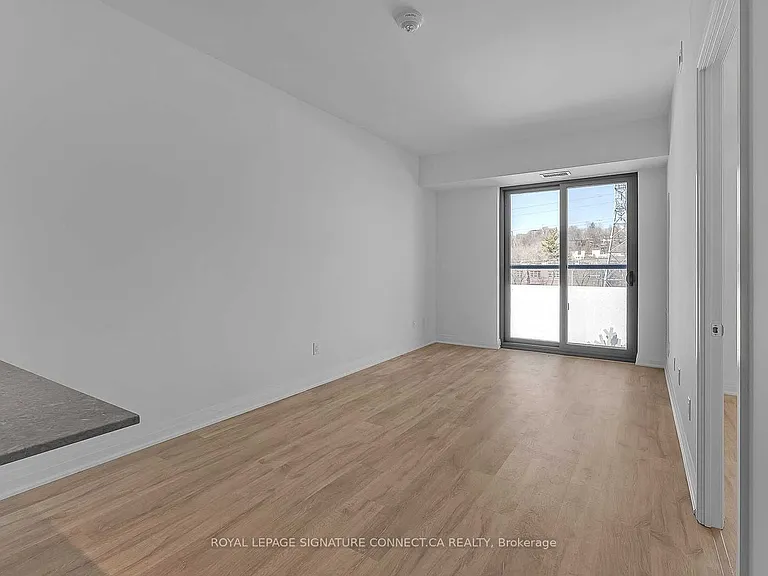 280 Howland Ave #303 — Photo 9