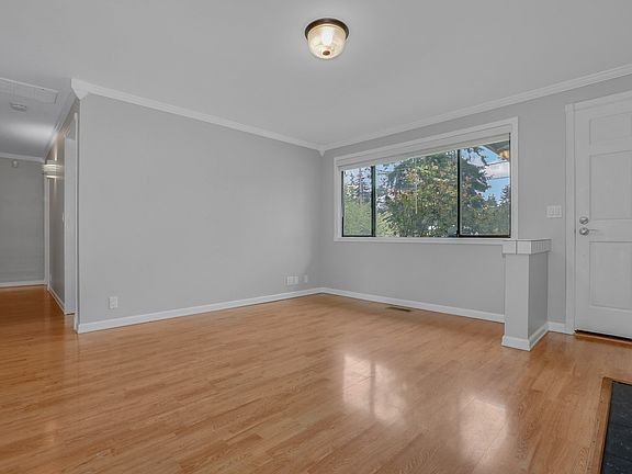 3rd image of 2036 S 298th St
