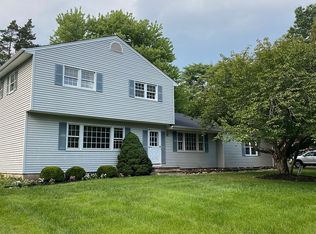 553 Rolling Hills Rd, Bridgewater, NJ 08807
