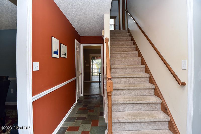 4th image of 4 Castleberry Drive