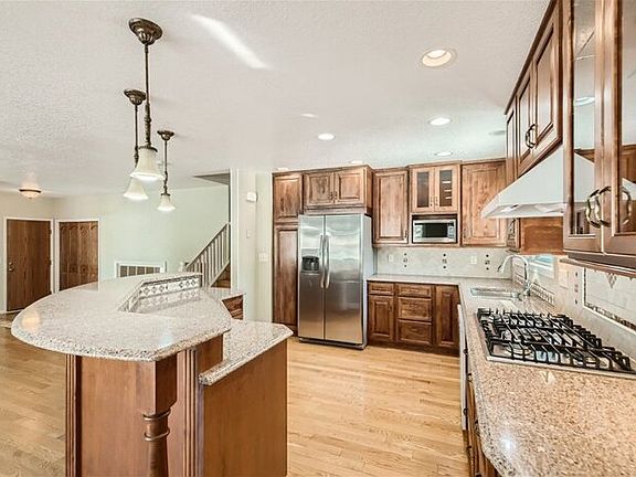 3rd image of 11315 Lanewood Cir