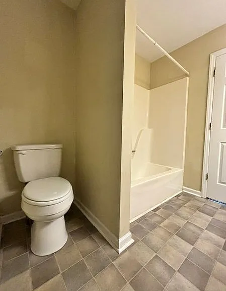 211 Hillside Ct — Photo 19