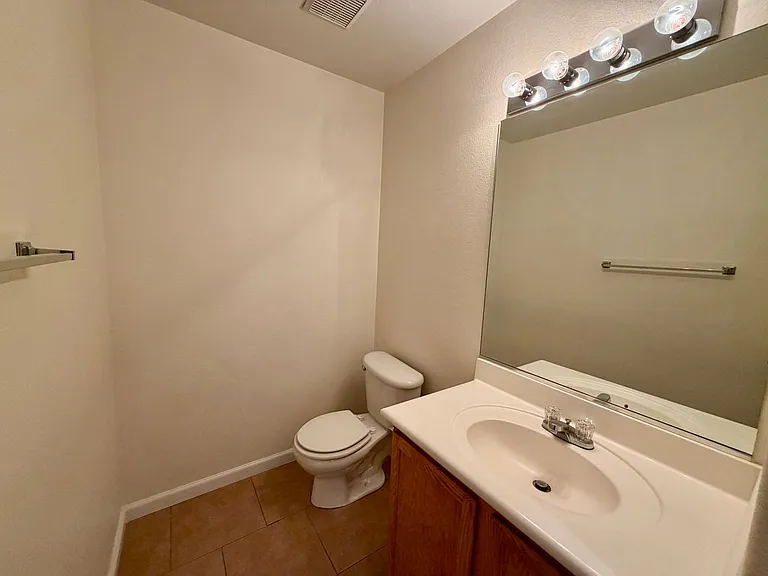 10433 Concetta Ave — Photo 9