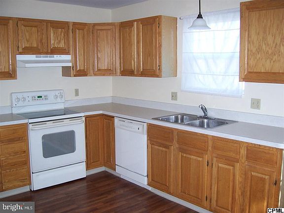 3rd image of 25 N Kister St #27