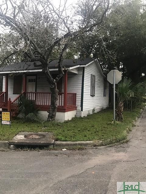 2nd image of 802 W 42nd St