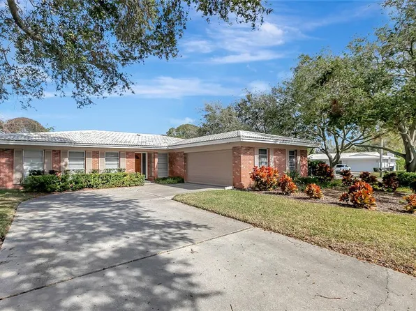 2054 Envoy Ct, Clearwater, FL 33764