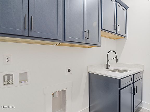 4th image of 1448 Pennington Drive NW