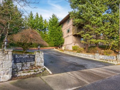 1035 SW Bertha Blvd APT 3, Portland, OR, 97219