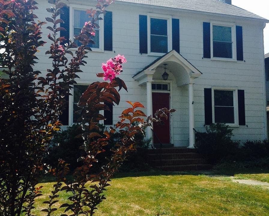 1st image of 1611 Claremont Ave Floor 1