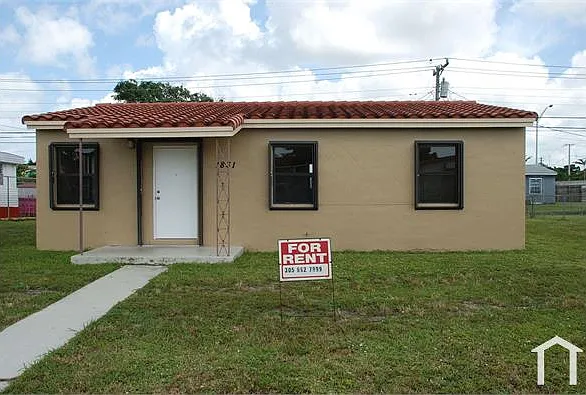 1831 NW 166th St