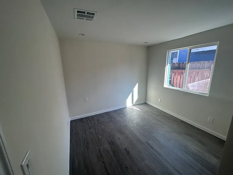 19611 Gault St — Photo 10