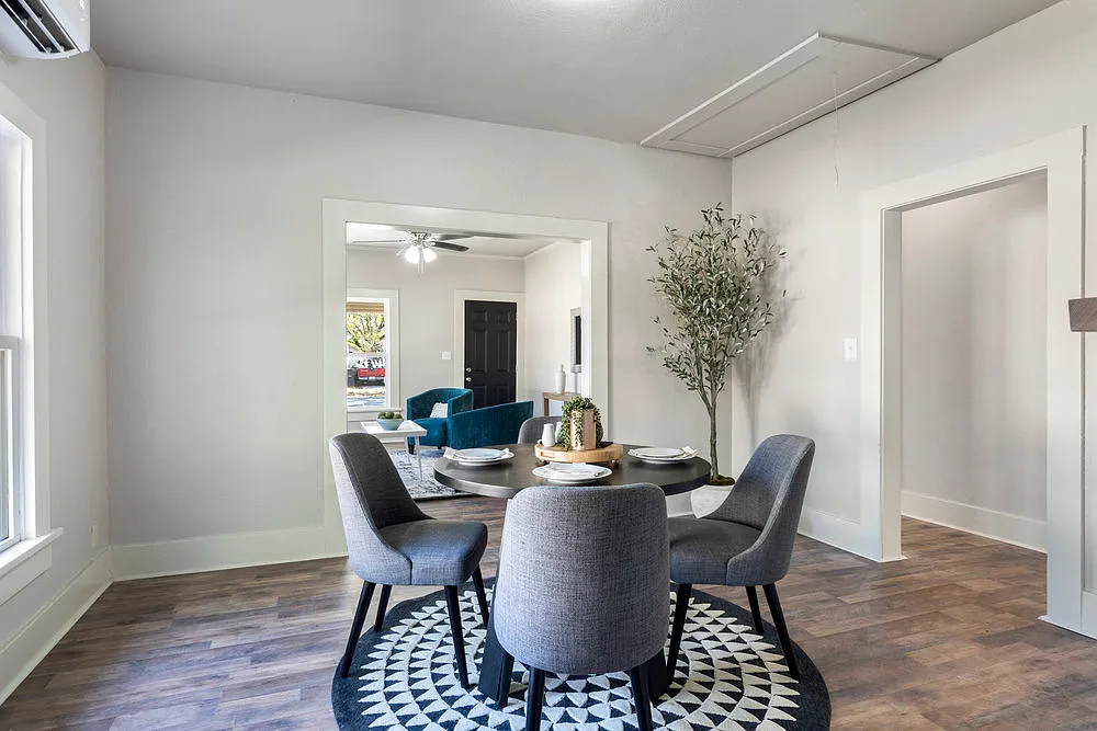 2 bed, 988 sqft, $1,100 — Photo 4