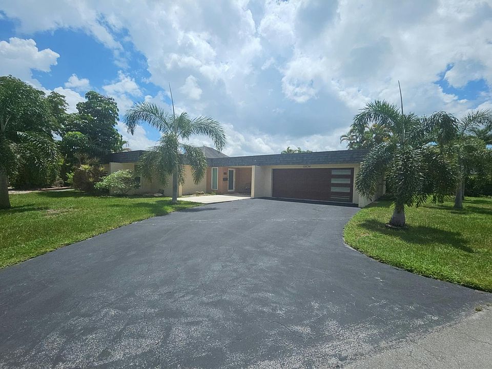 1st image of 6104 Royal Poinciana Ln