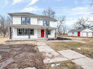 402 E Market St, Burrton, KS 67020