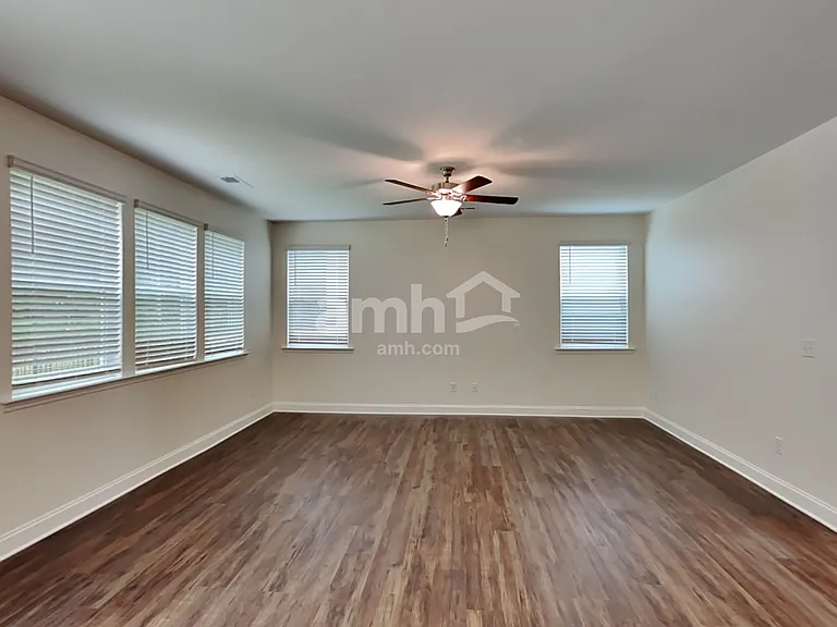 7409 Garrett Ct — Photo 6