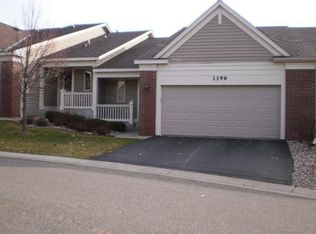 1399 Summit Shores Dr, Burnsville, MN 55306