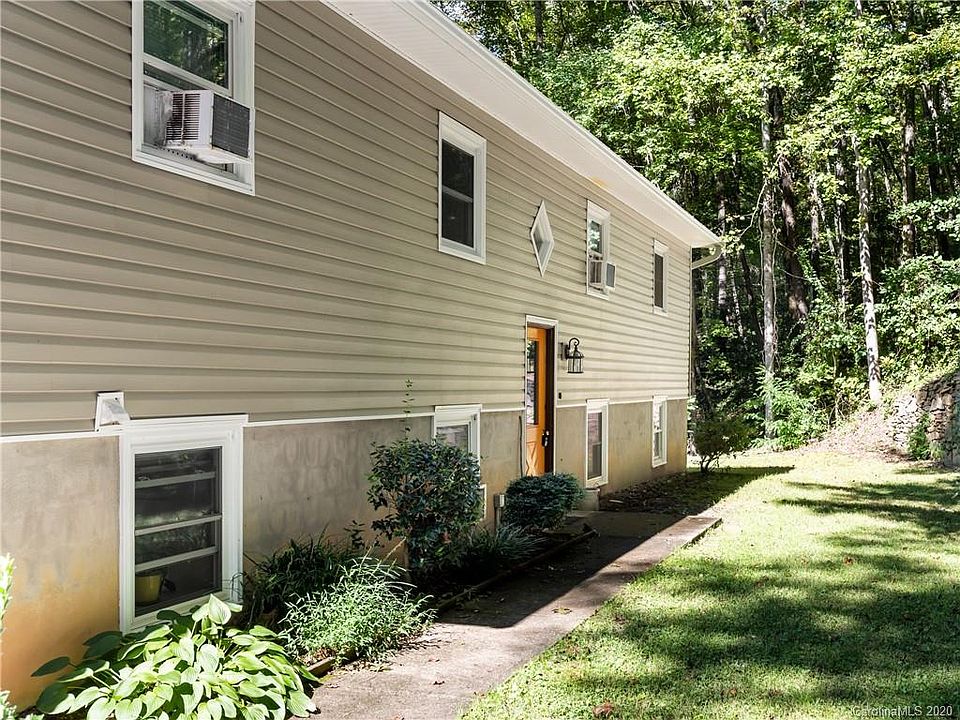 46 Kendra Road - D Apartments - Hendersonville, NC | Zillow