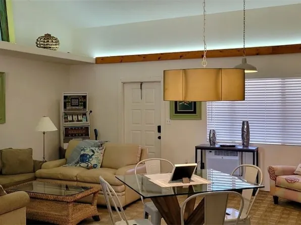 826 Wiggins Pass Rd APT 316, Naples, FL 34110