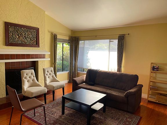 2nd image of 20 Cadiz Cir