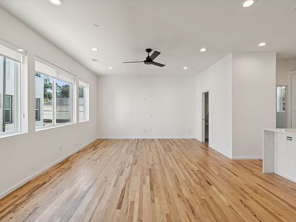 4th image of 4138 Herschel Ave #103