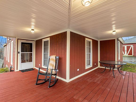 4th image of 11 Hubbard Hill Road