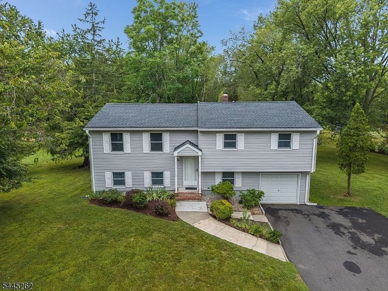 1st image of 1065 Papen Rd