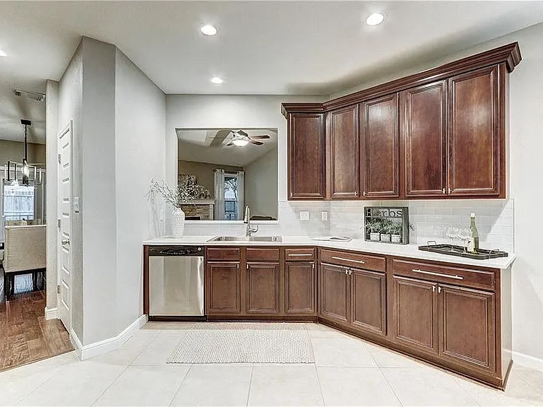 8914 Bridgewood Trl — Photo 20