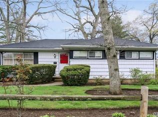 1477 Prospect Ave, East Meadow, NY