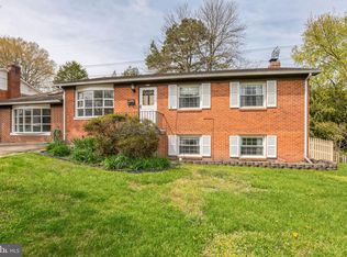 2257 W Longview Dr, Woodbridge, VA 22191