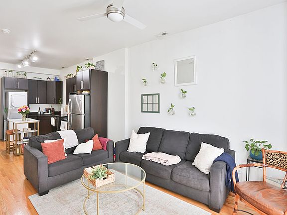 3rd image of 1518 W Huron St #1F