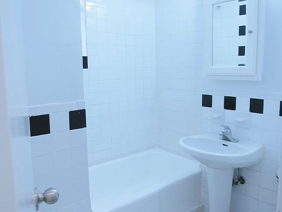 4th image of 527 E 78th St #2C**