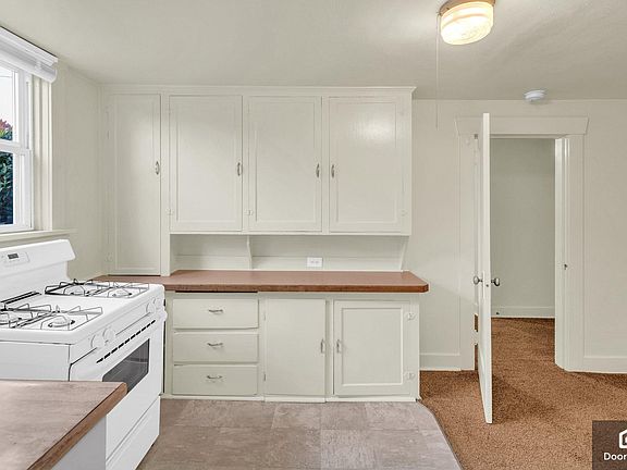 5th image of 2507 Wetmore Ave Unit 8