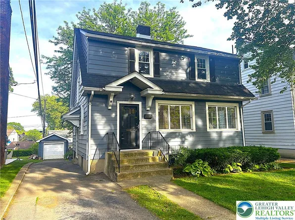 1628 Cloverleaf St, Bethlehem, PA 18017