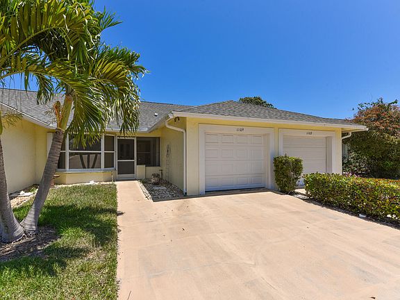 2nd image of 11109 SE Sea Pines Circle