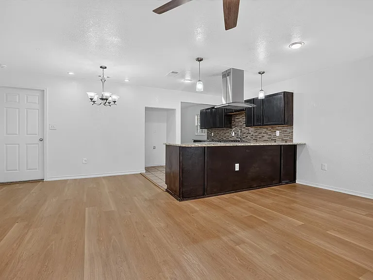 5301 Scoggins St — Photo 6