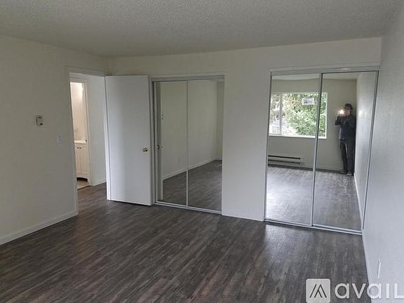 3rd image of 2302 O St NE APT A