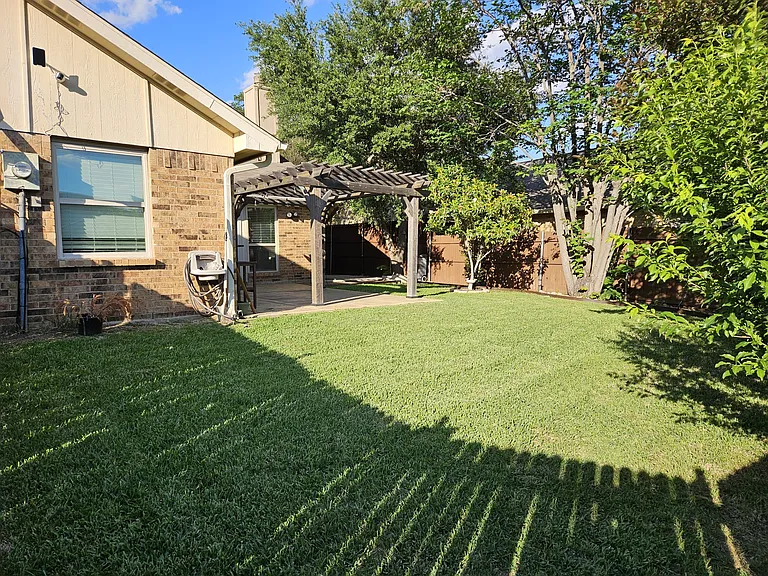 1344 Heidi Dr — Photo 8