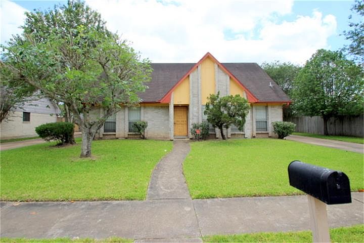 1st image of 8627 Dawnridge Dr