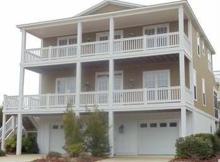 821 Cutter Ct, Kure Beach, NC 28449