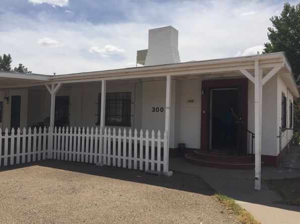 300 S Iron St