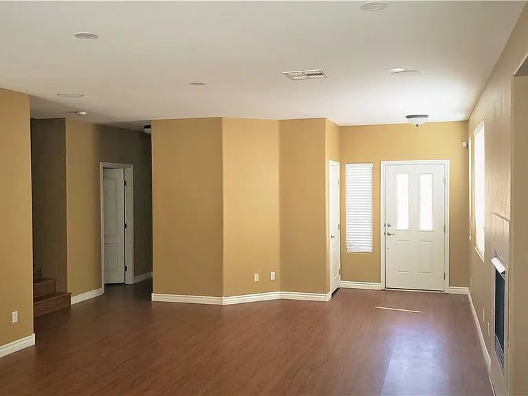 2819 Dunnottar Ave — Photo 15