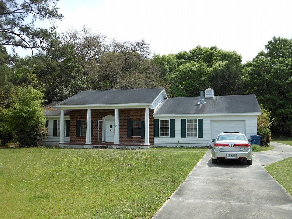 1st image of 14 Poinsettia Dr