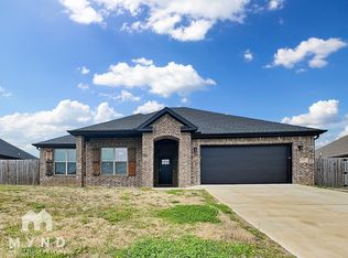 741 Captain Stockton St, Prairie Grove, AR 72753