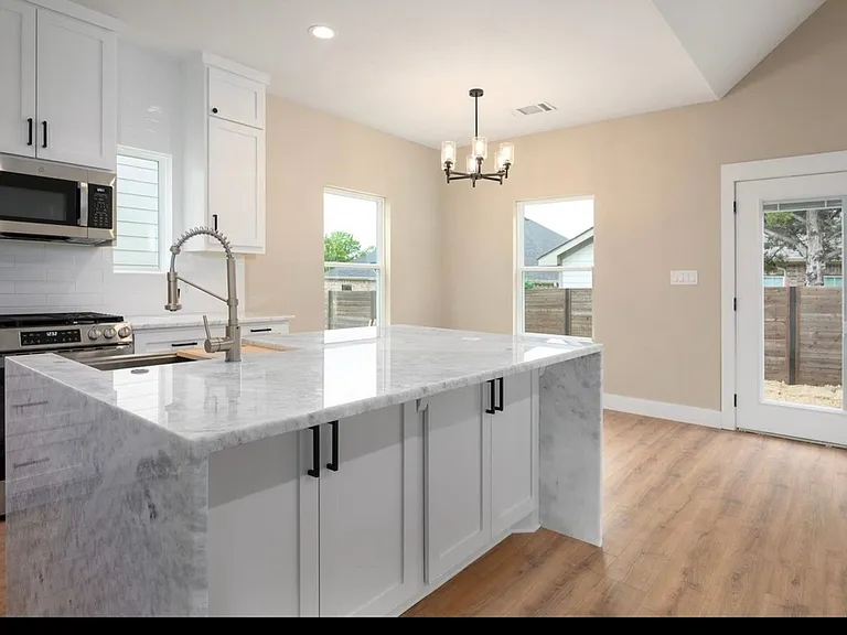 4808 Dry Creek Rd — Photo 5