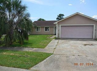 2452 E Sunny Meade Dr, Harvey, LA 70058