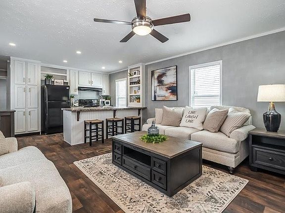 3rd image of 2463 Emery Hills Dr