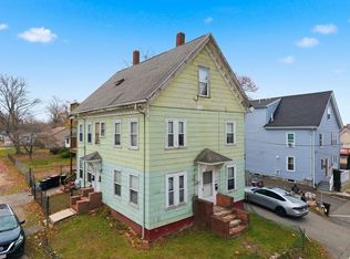 13 Standish St, Brockton, MA 02302